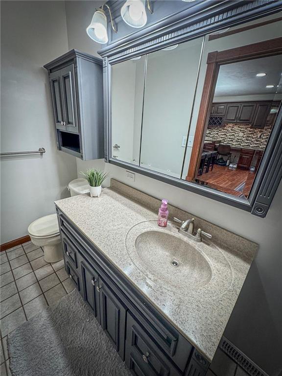706 Clearfield Road Fenelton, PA 16034 - Photo 34 of 50 a bathroom with a granite countertop sink and a mirror