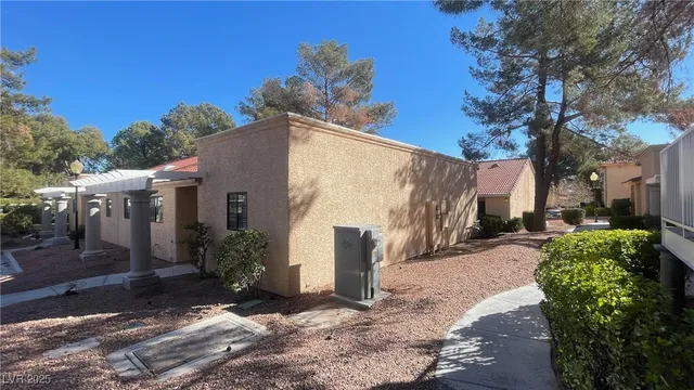 $1,700 | 2851 South Valley View Boulevard, Unit 1153, Las Vegas, NV 89102