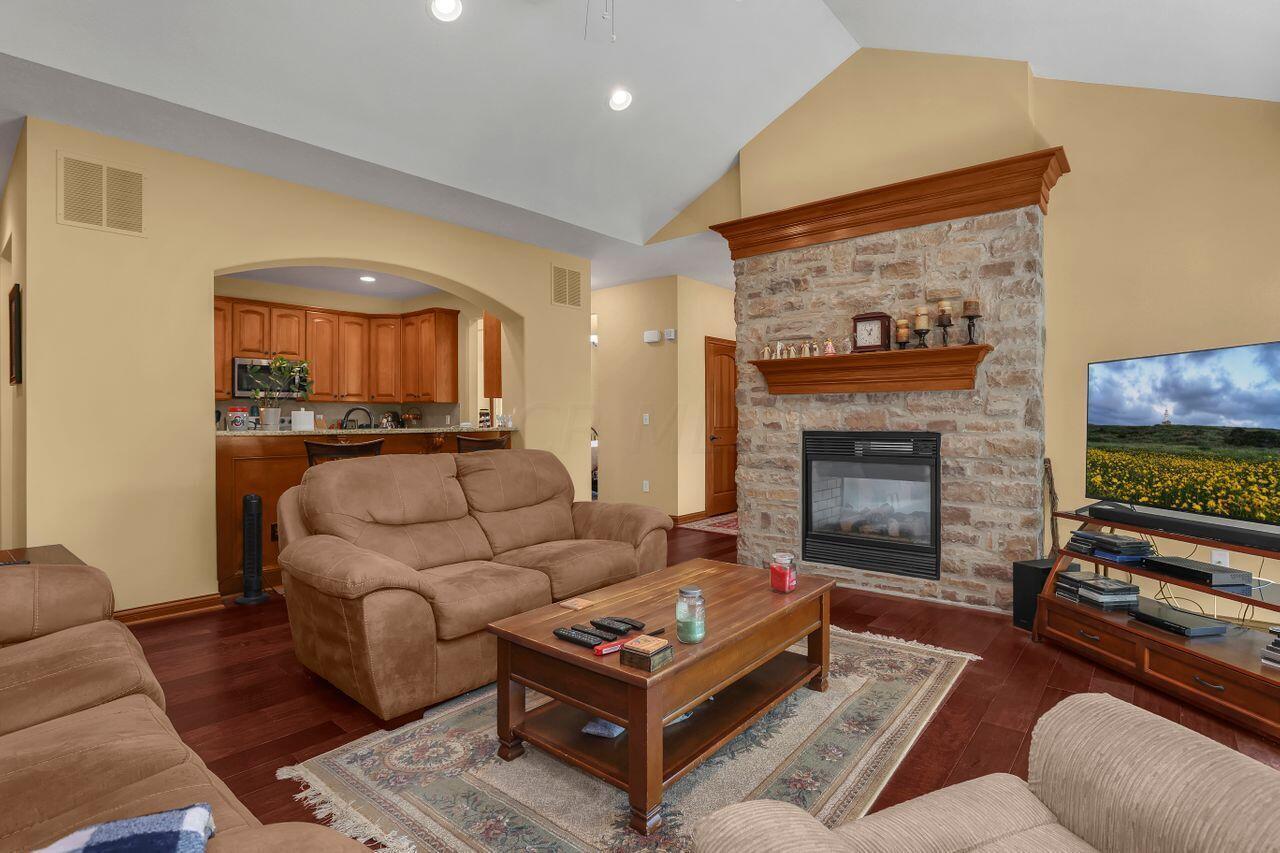 5669 Slater Ridge Hilliard, OH 43026 - Photo 9 of 46 0G7A1148
