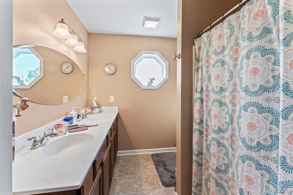 8166 Eagle Ridge Lane Fowlerville, MI 48836 - Photo 18 of 37 Gallery Image 18