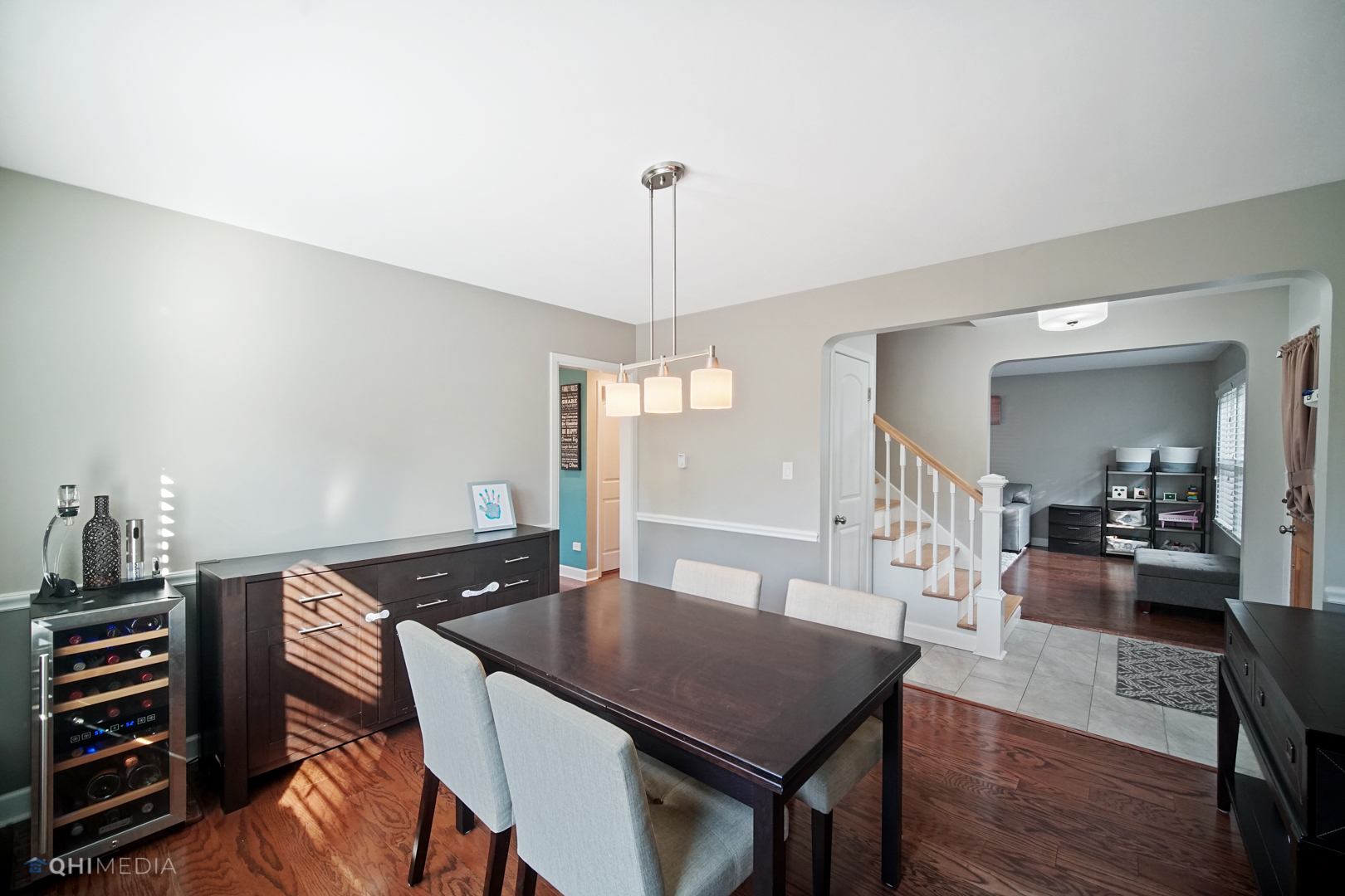 1310 Good Avenue Park Ridge, IL 60068 - Photo 8 of 26 a dining room with a table and chairs