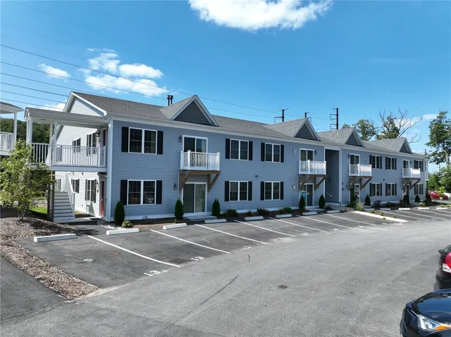 $2,500 | 13 Gray Coach Lane, Unit 1315, Cranston, RI 02921