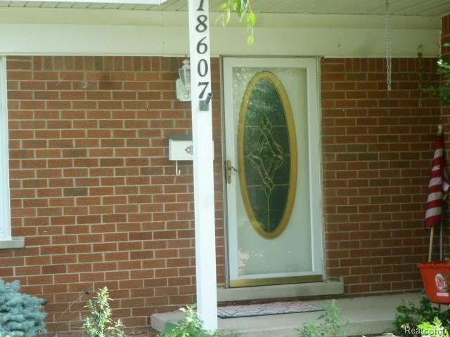 18607 Bittersweet Road Fraser, MI 48026 - Photo 12 of 15 P1060141.jpg