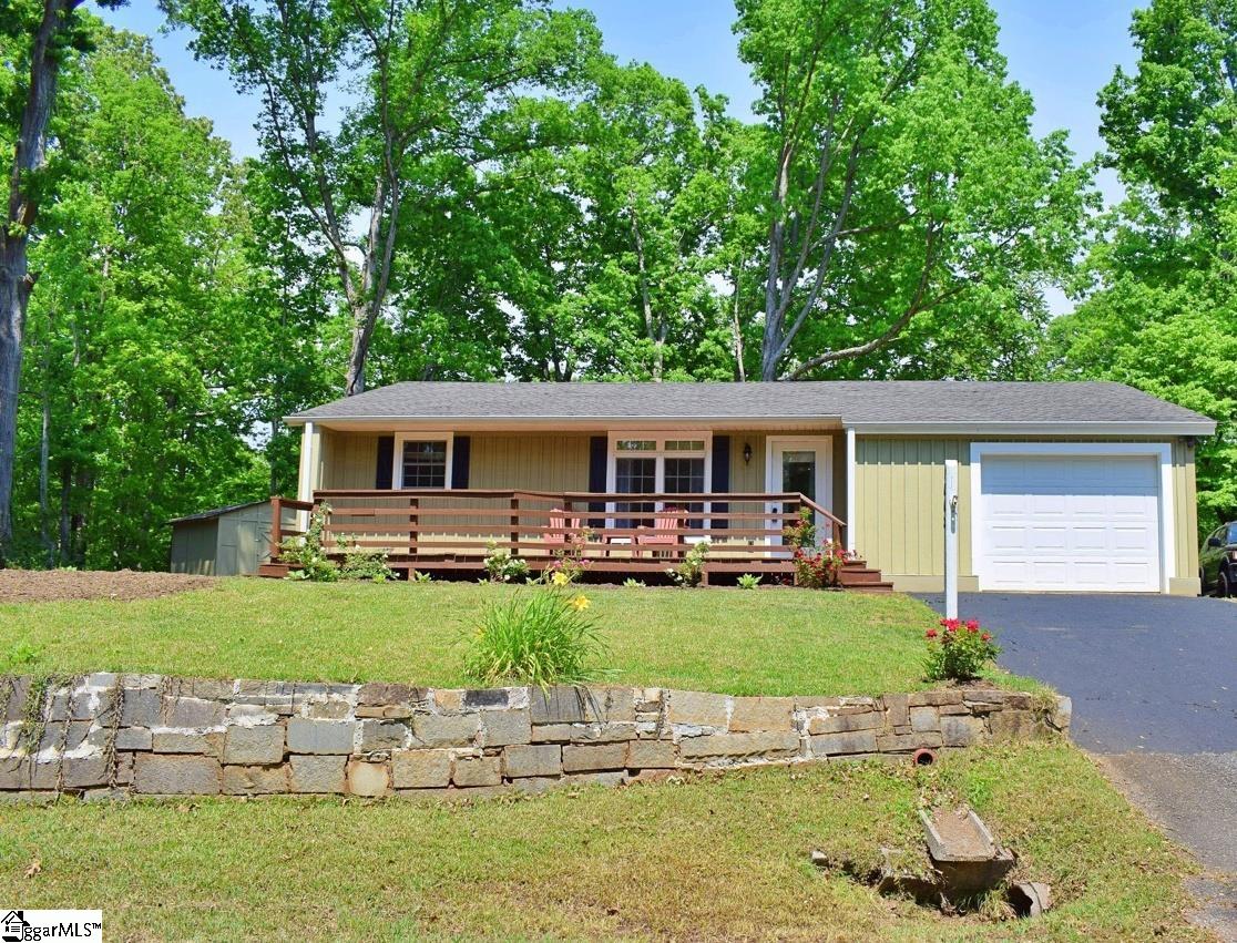 1602 Butter Street Landrum, SC 29356 - Photo 2 of 32 Gallery Image 2