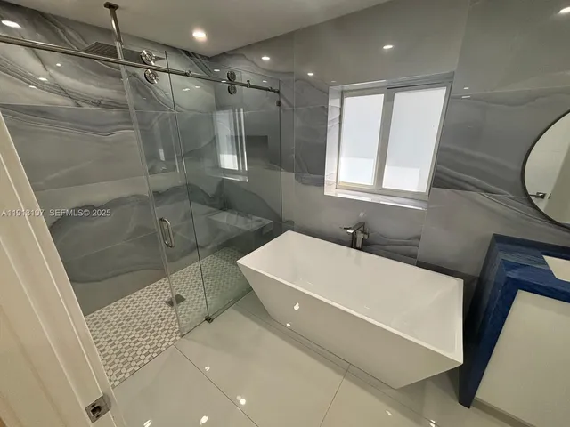 $4,000 | 2900 Southwest 16th Street, Fort Lauderdale, FL 33312