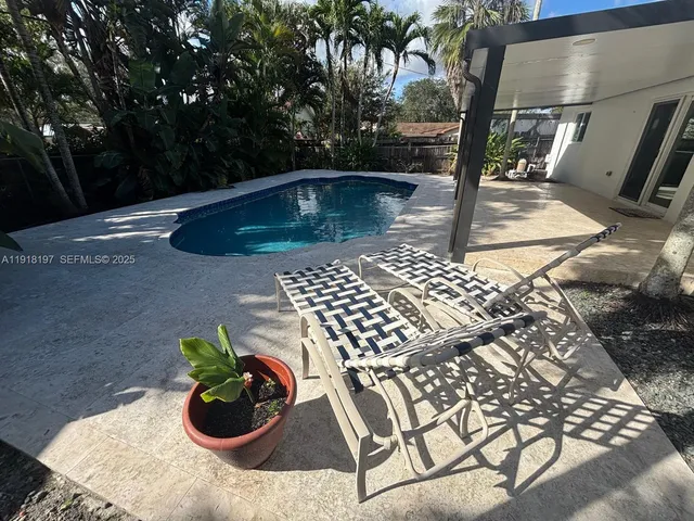 $4,000 | 2900 Southwest 16th Street, Fort Lauderdale, FL 33312