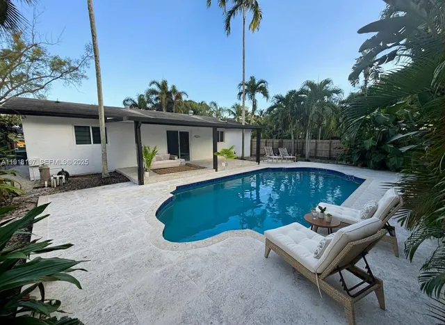 $4,000 | 2900 Southwest 16th Street, Fort Lauderdale, FL 33312