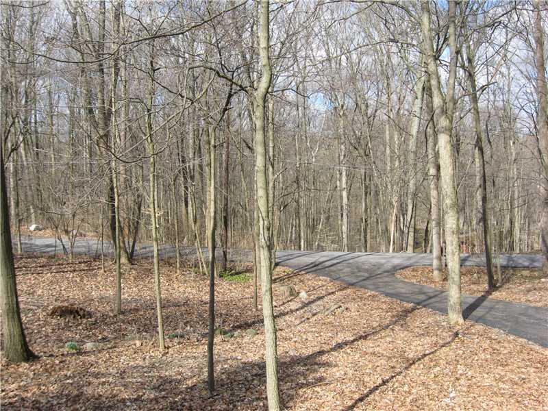 7811 Lantern Road Indianapolis, IN 46256 - Photo 2 of 4 Gallery Image 2