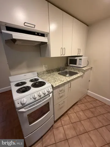 $1,775 | 1506 21st Street Northwest, Unit T 100, Washington, DC 20036