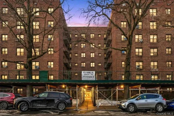 $275,000 | 204-15 Foothill Avenue, Unit B44 | Holliswood