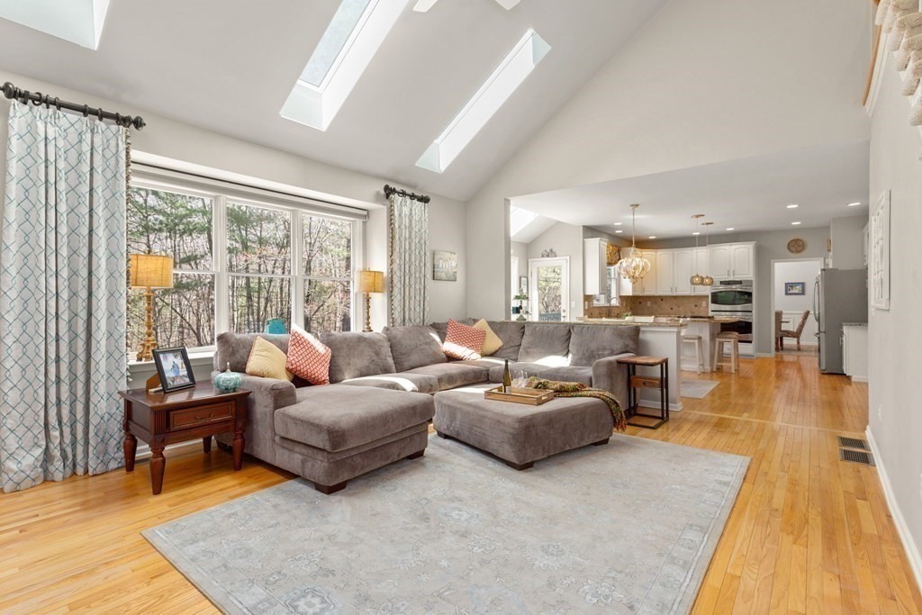 53 Hancock Road Franklin, MA 02038 - Photo 2 of 42 Gallery Image 2
