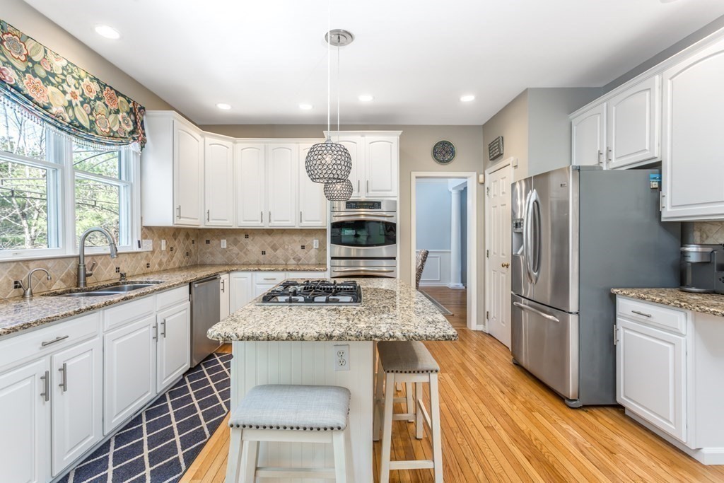 53 Hancock Road Franklin, MA 02038 - Photo 9 of 42 Gallery Image 9