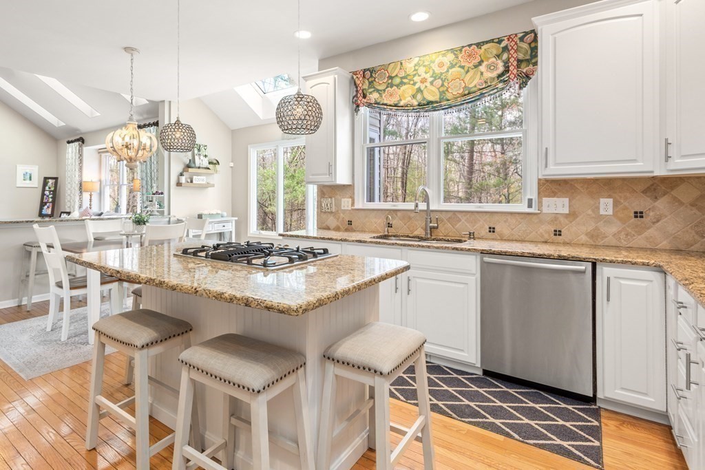 53 Hancock Road Franklin, MA 02038 - Photo 10 of 42 Gallery Image 10