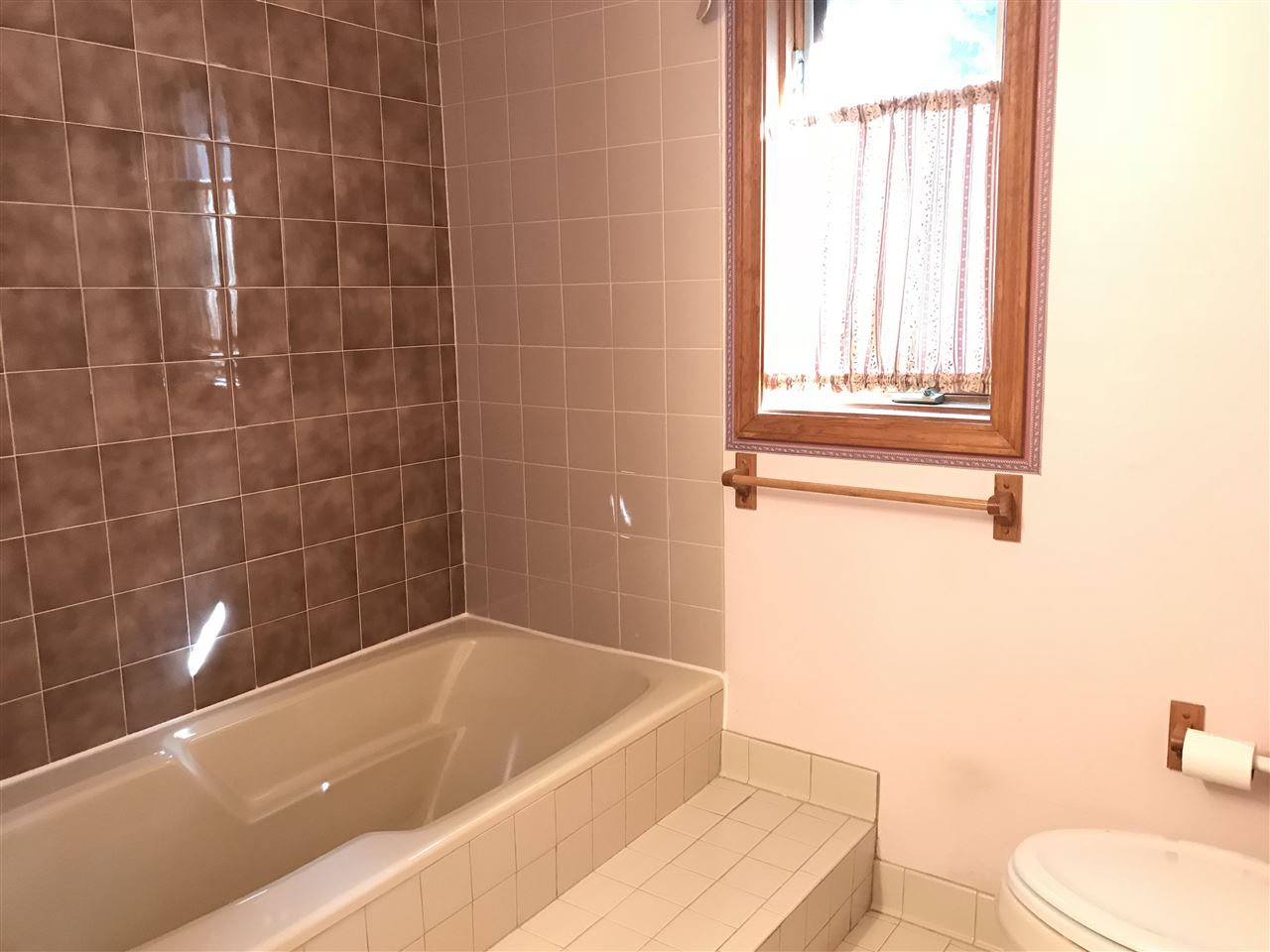 11151 West Gates Street Romeo, MI 48065 - Photo 17 of 25 31344311-16.JPG