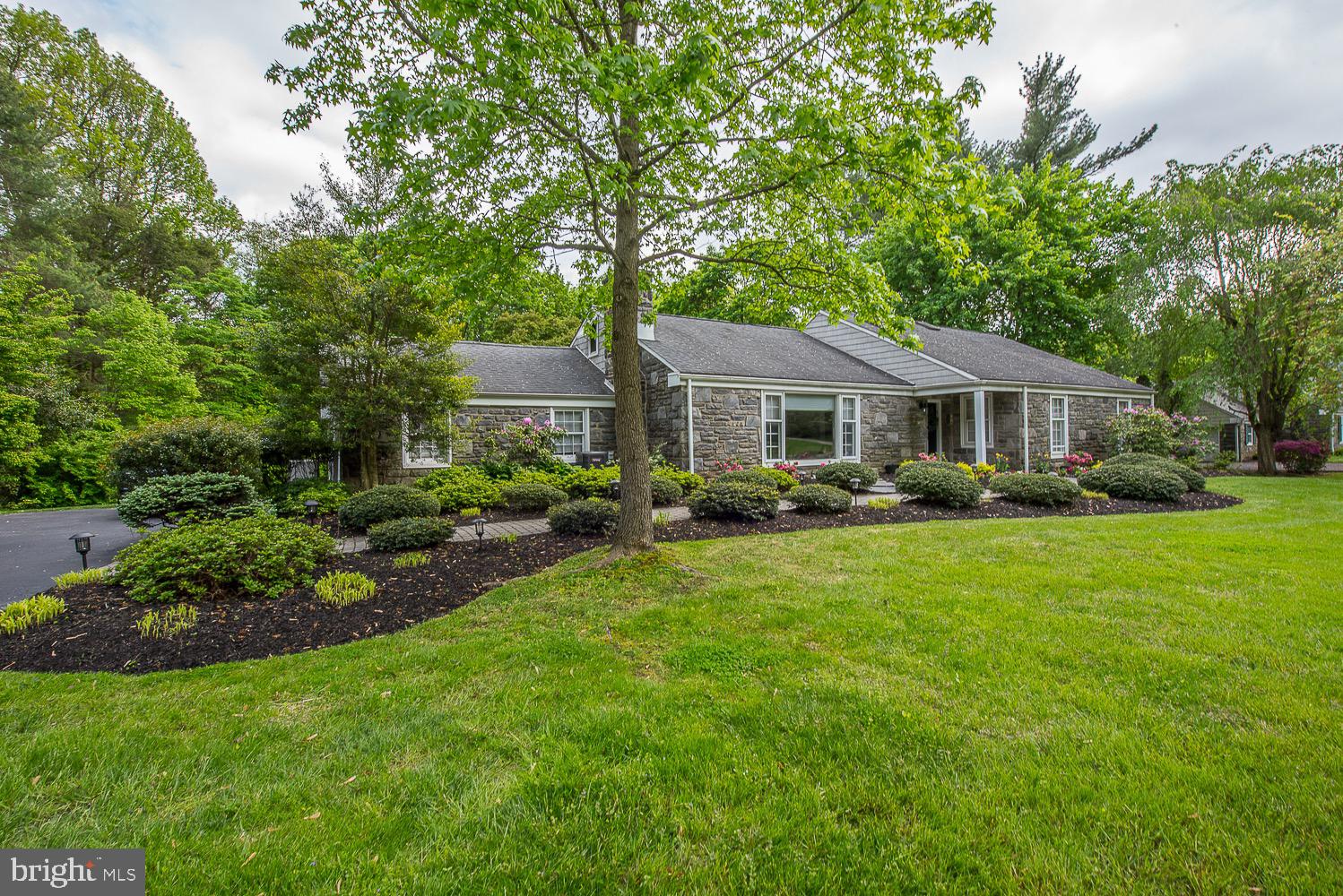 717 Hamilton Road Bryn Mawr, PA 19010 - Photo 2 of 51