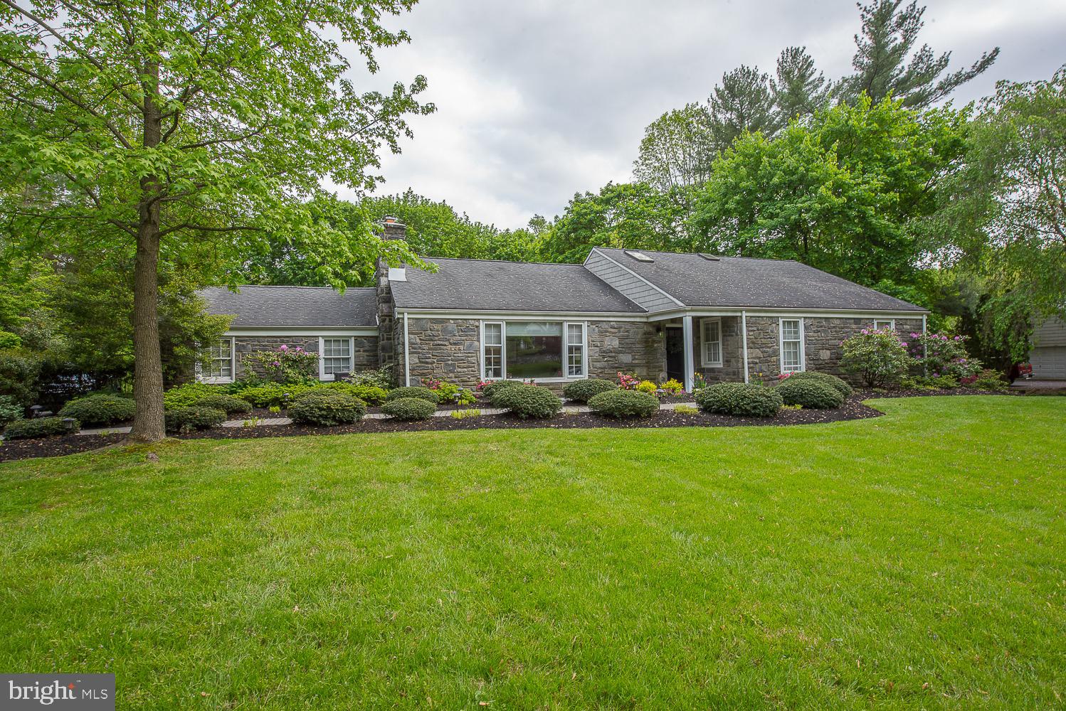 717 Hamilton Road Bryn Mawr, PA 19010 - Photo 3 of 51
