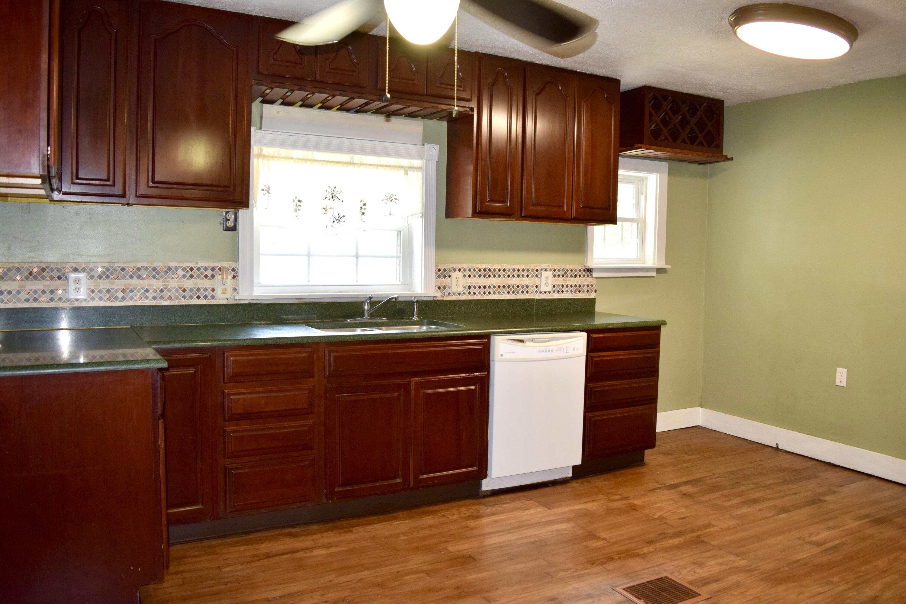 2763 Dayton Springfield Road Springfield, OH 45506 - Photo 8 of 25 Kitchen