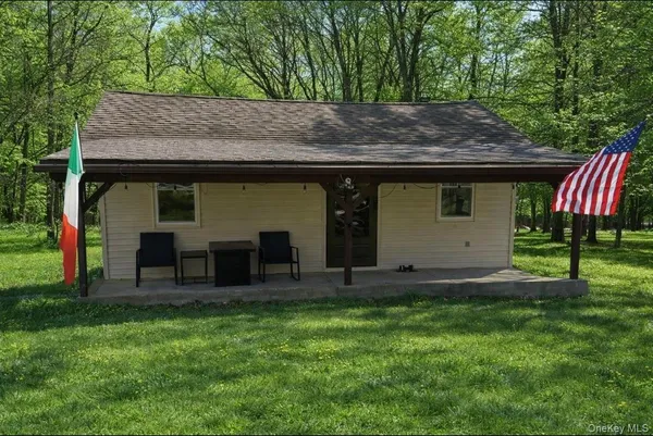 $319,000 | 302 Lake Road, New Windsor, NY 12553