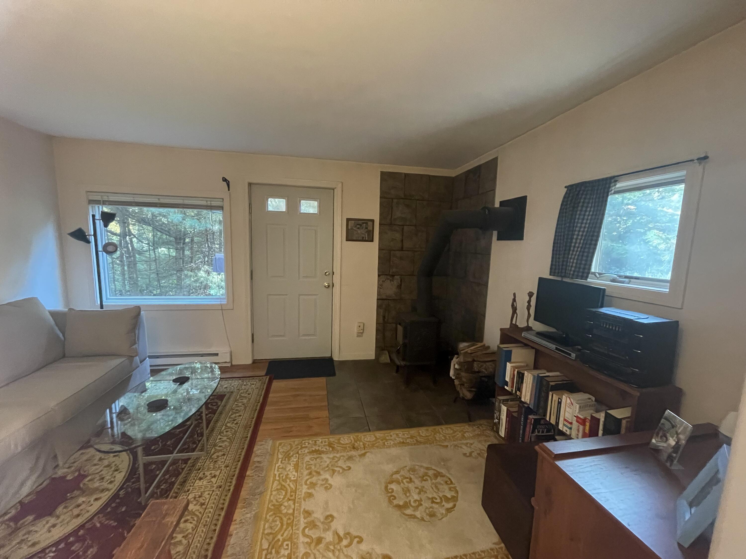 81 Mere Point Road Brunswick, ME 04011 - Photo 7 of 12 Living room (1)