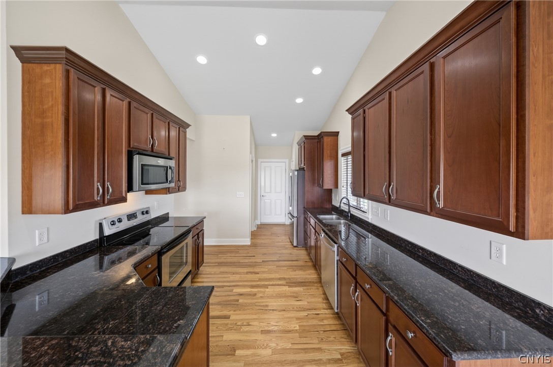 2070 Whisper Ridge Drive Chittenango, NY 13037 - Photo 16 of 35