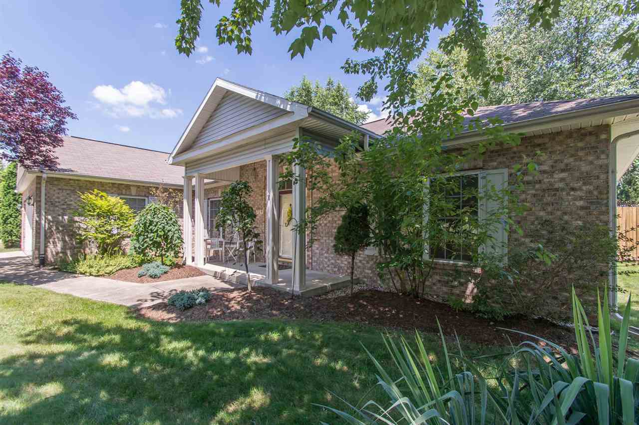 709 South Park Ridge Road Bloomington, IN 47401 - Photo 2 of 30