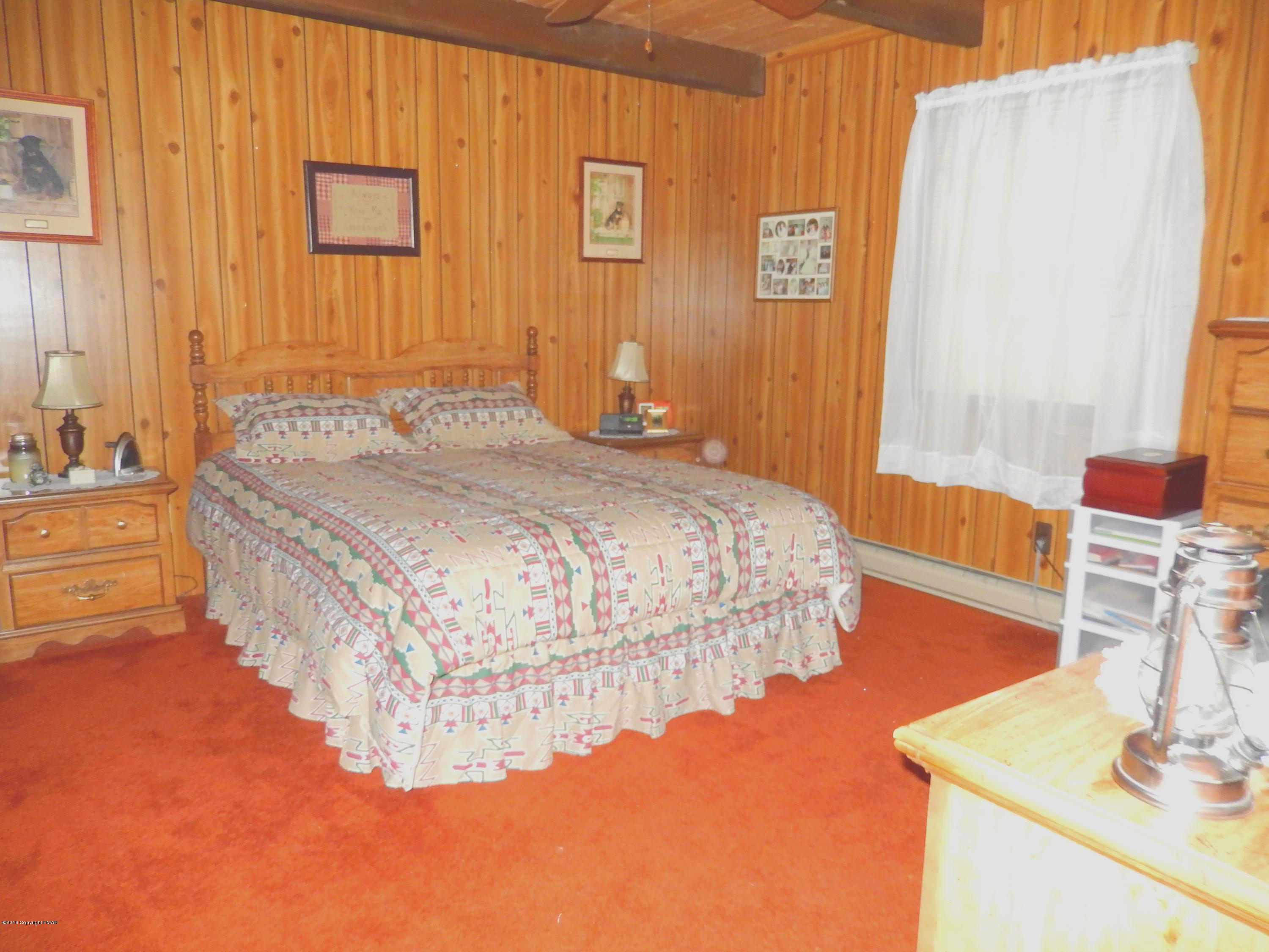 148 Salisbury Road Bushkill, PA 18324 - Photo 16 of 56 DSCN2495