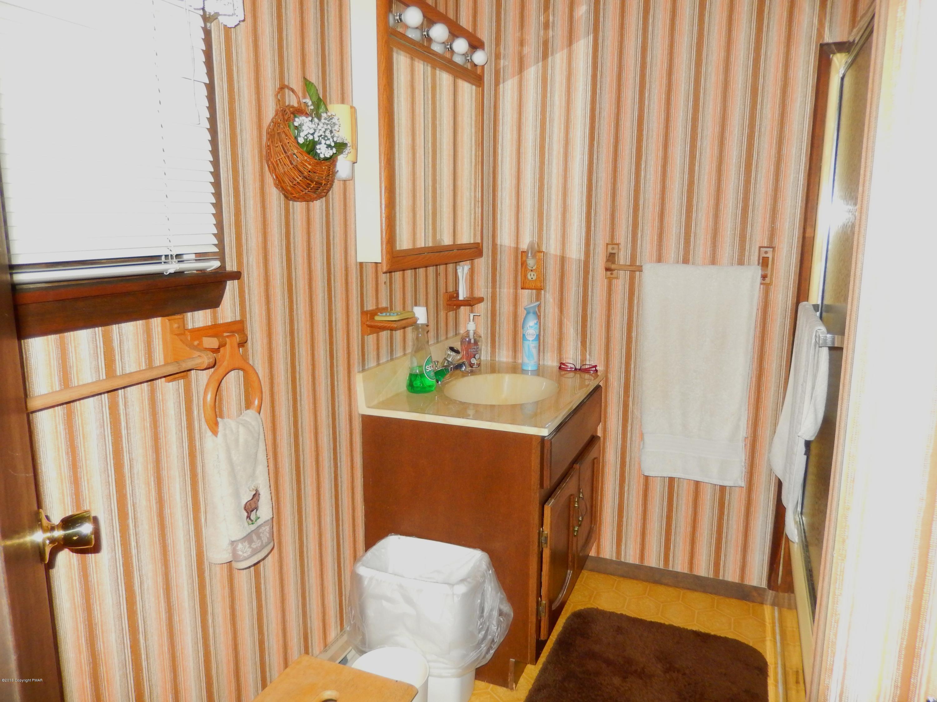 148 Salisbury Road Bushkill, PA 18324 - Photo 19 of 56 DSCN2499