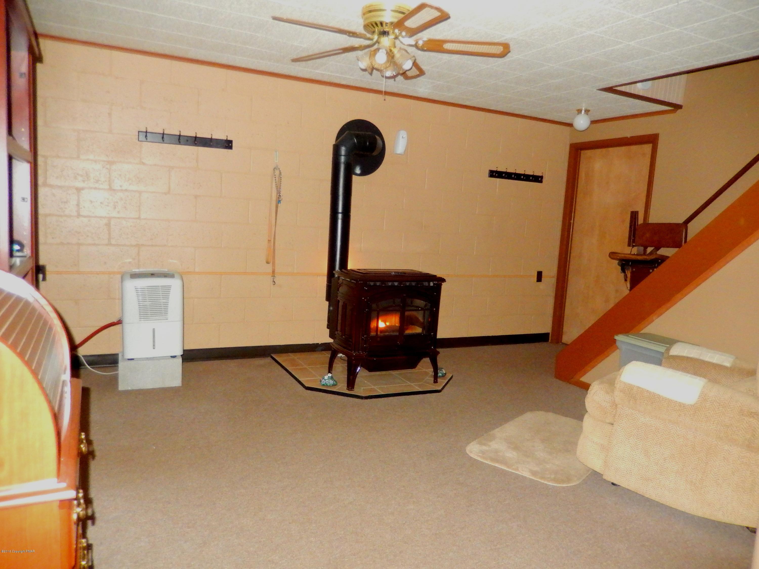 148 Salisbury Road Bushkill, PA 18324 - Photo 35 of 56 DSCN2528