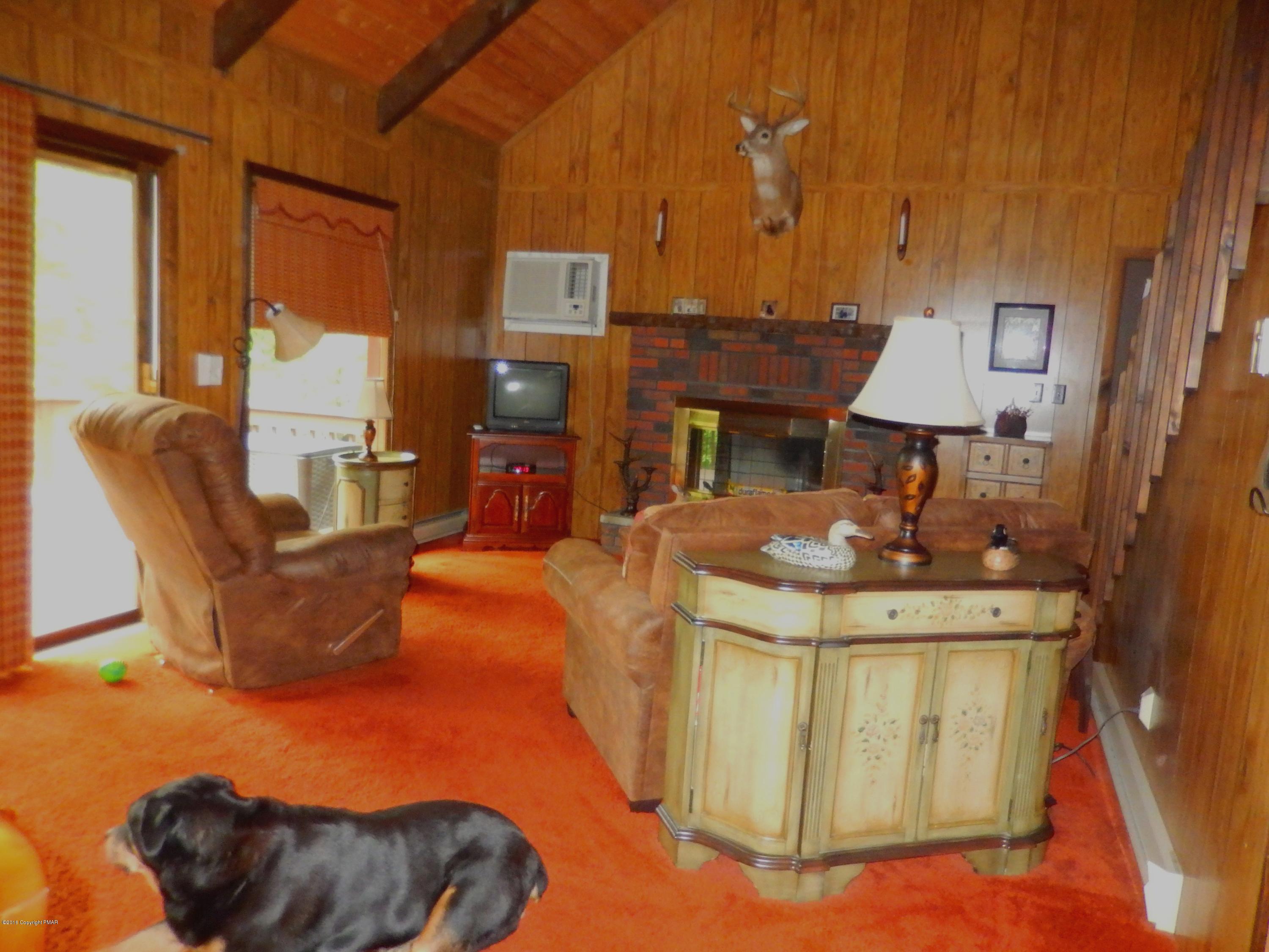 148 Salisbury Road Bushkill, PA 18324 - Photo 4 of 56 DSCN2501