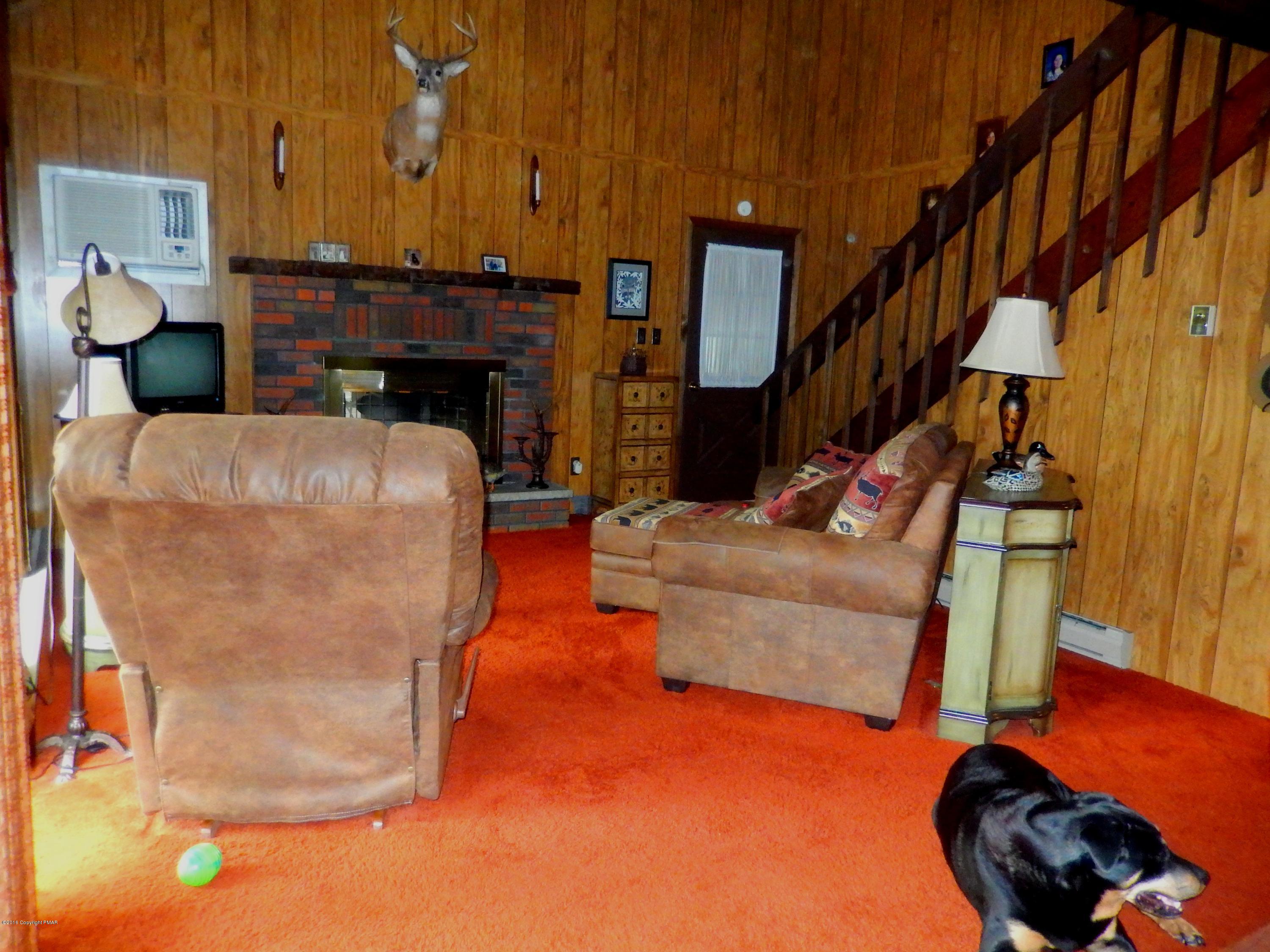 148 Salisbury Road Bushkill, PA 18324 - Photo 5 of 56 DSCN2502
