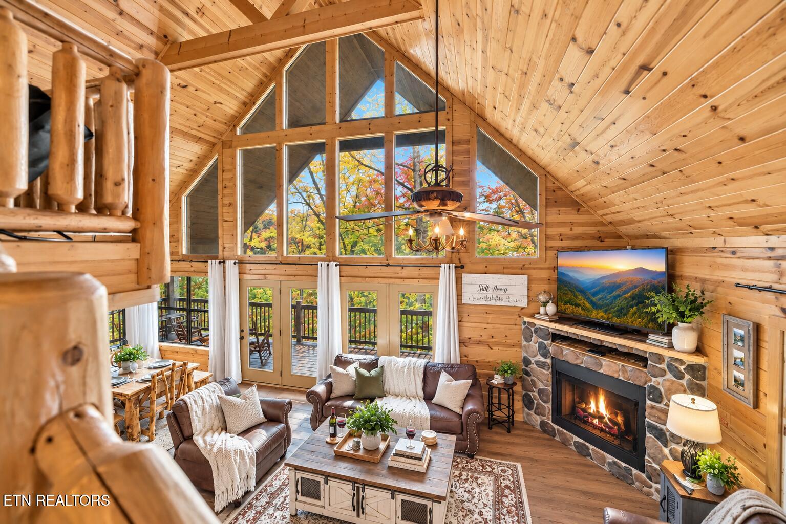 2440 Breezy Road Sevierville, TN 37876 - Photo 5 of 35 Sunlit Living Room