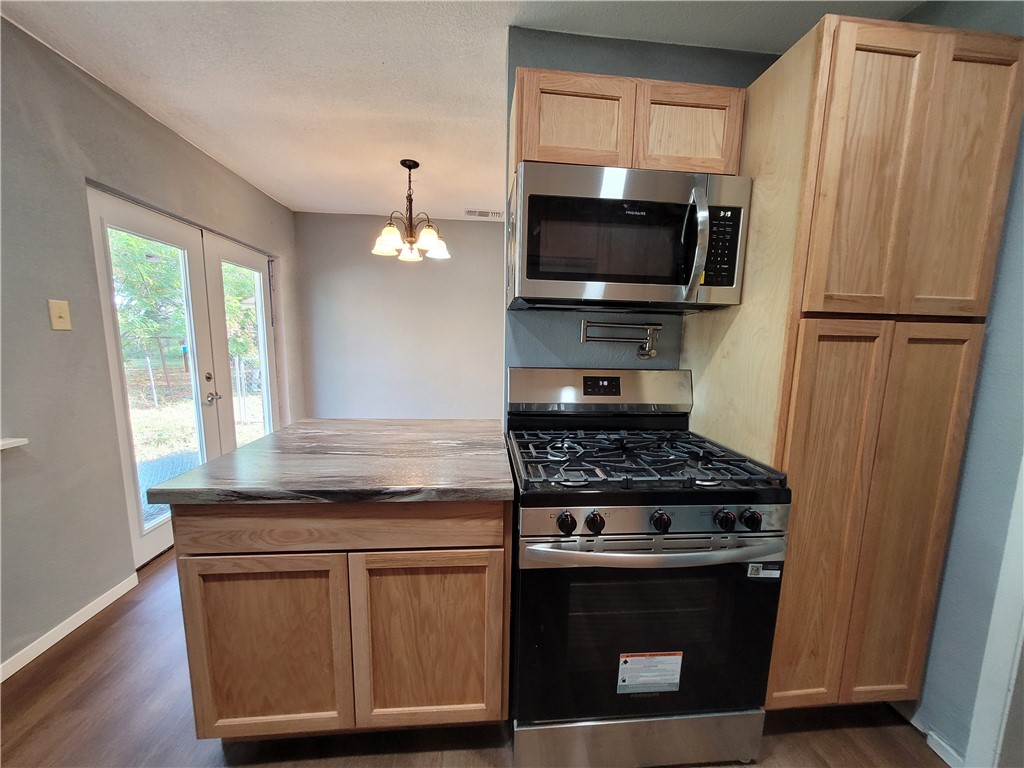 900 3rd Street Sinton, TX 78387 - Photo 4 of 21