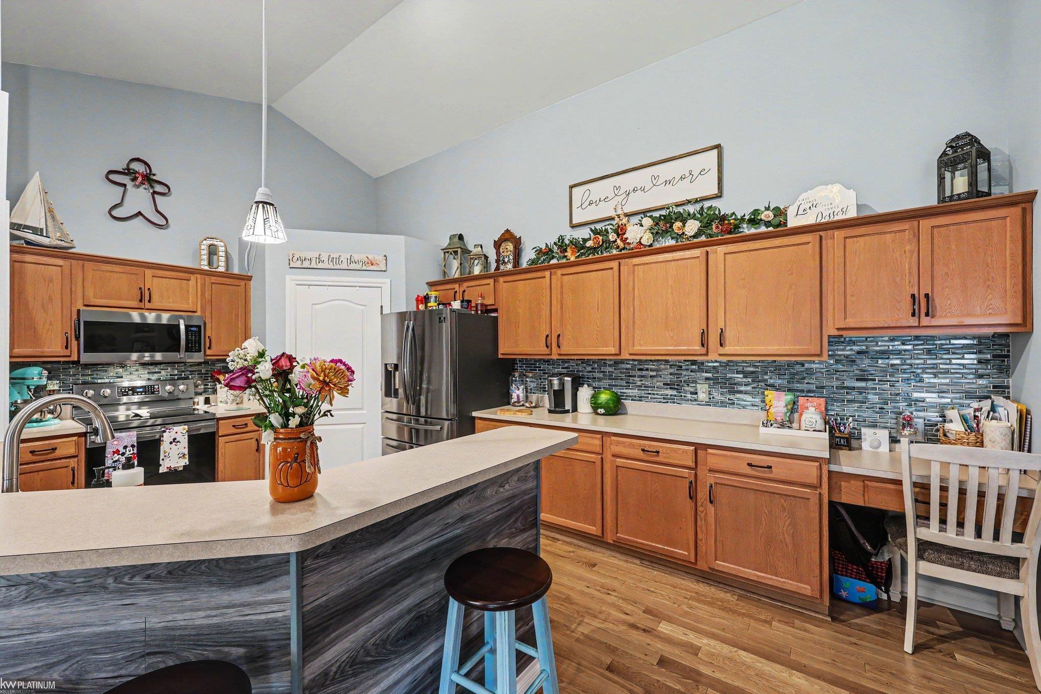 393 Pointe Tremble Road Algonac, MI 48001 - Photo 11 of 37