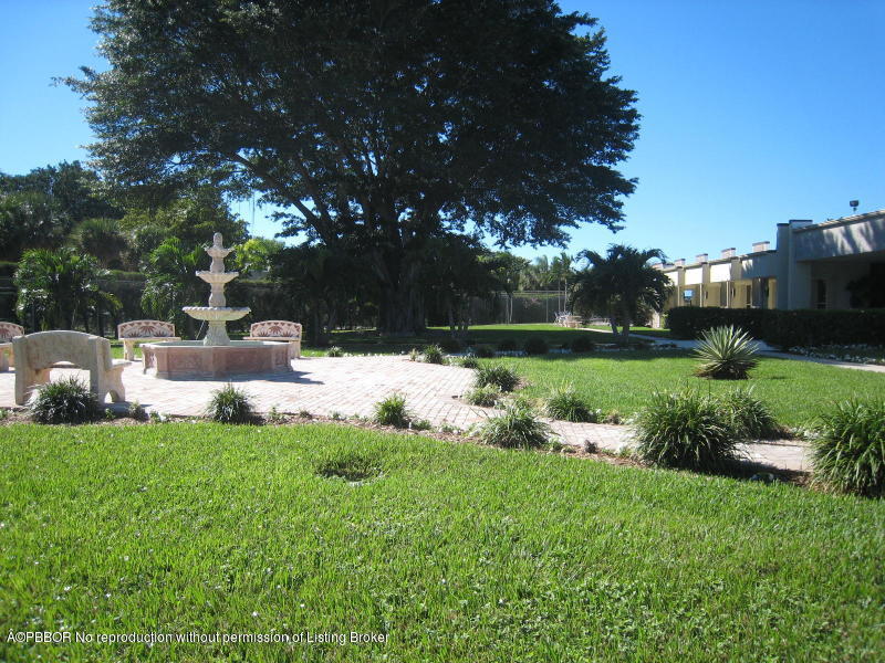 502 Davis Road, Unit 3 Palm Springs, FL 33461 - Photo 4 of 4 grounds