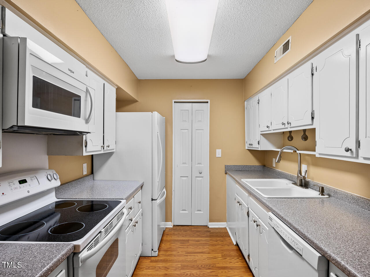 4717 Edwards Mill Road, Unit H Raleigh, NC 27612 - Photo 11 of 20 4717-h-edwards-mill-mls-11
