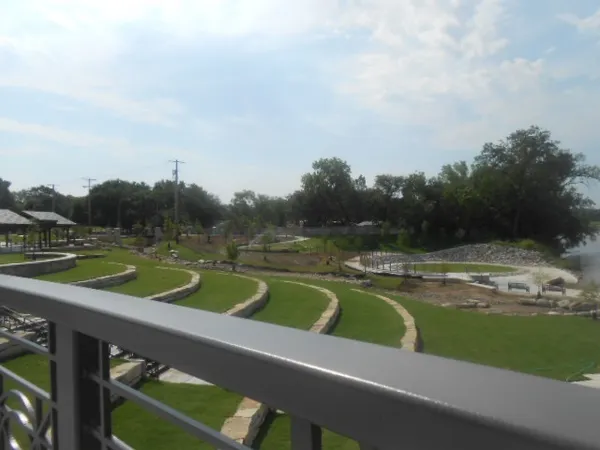 $1,000,000 | 355 West Washington, Derby, KS 67037