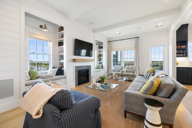 $1,835,000 | 1650 Beachtown Drive, Galveston, TX 77550