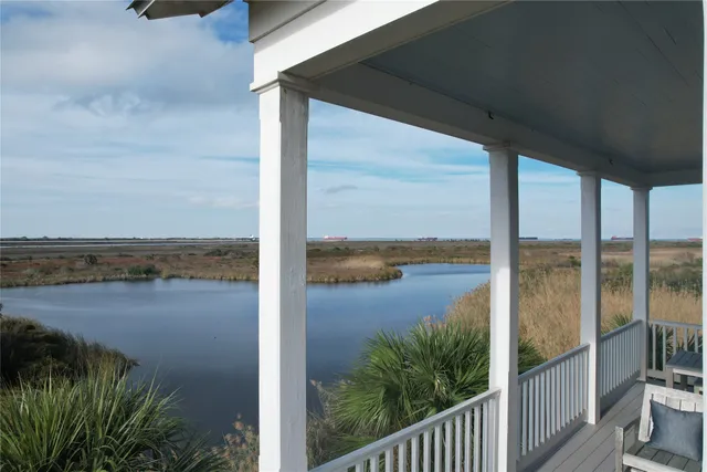 $1,835,000 | 1650 Beachtown Drive, Galveston, TX 77550