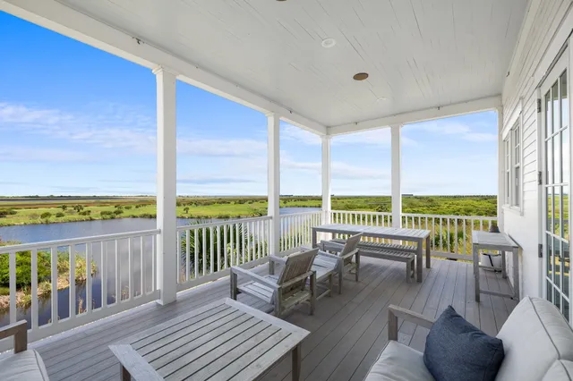 $1,835,000 | 1650 Beachtown Drive, Galveston, TX 77550
