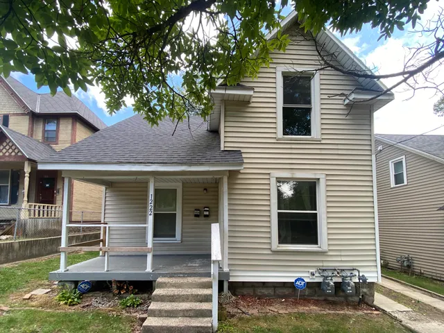 $239,900 | 1222 Eastern Avenue Southeast, Grand Rapids, MI 49507