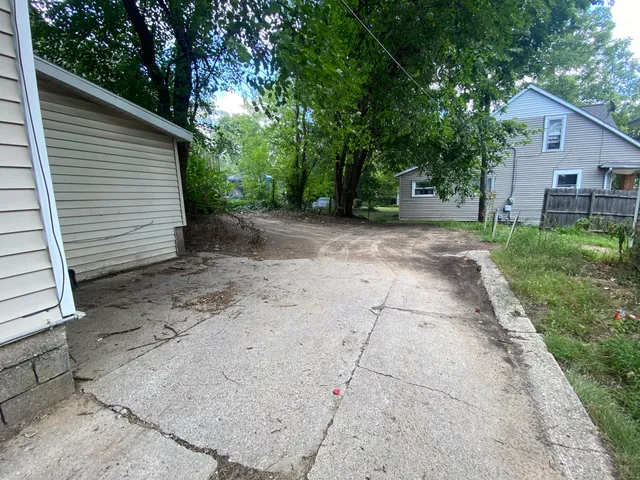 $239,900 | 1222 Eastern Avenue Southeast, Grand Rapids, MI 49507