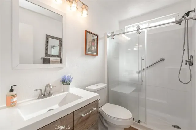 $969,000 | 832 West Ballina Court, Newbury Park, CA 91320