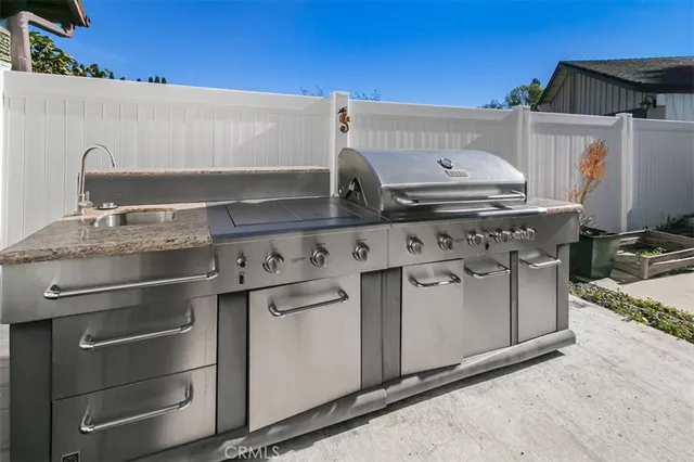 $969,000 | 832 West Ballina Court, Newbury Park, CA 91320