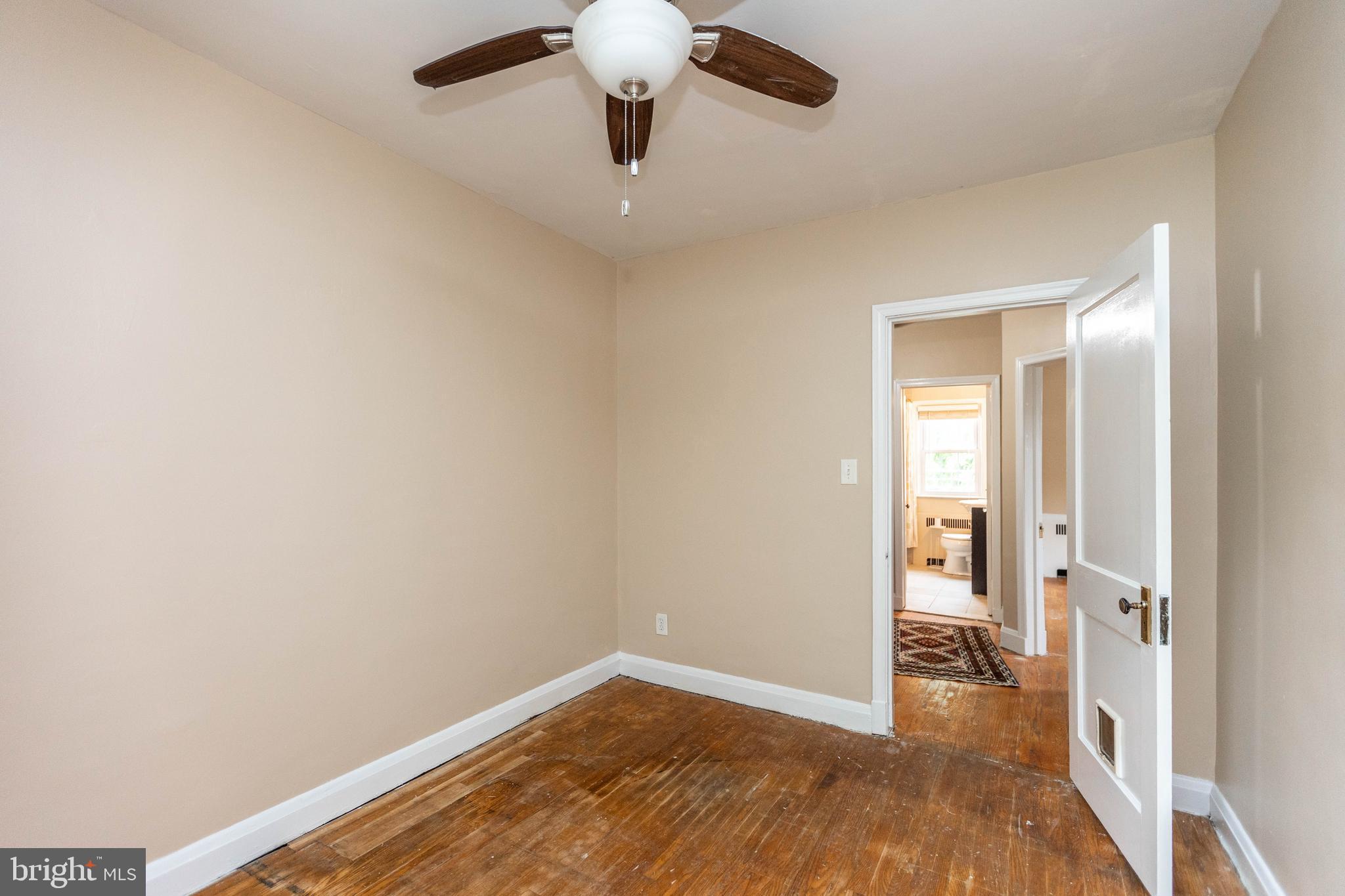 4649 Harcourt Road Baltimore, MD 21214 - Photo 23 of 28 Bedroom 2