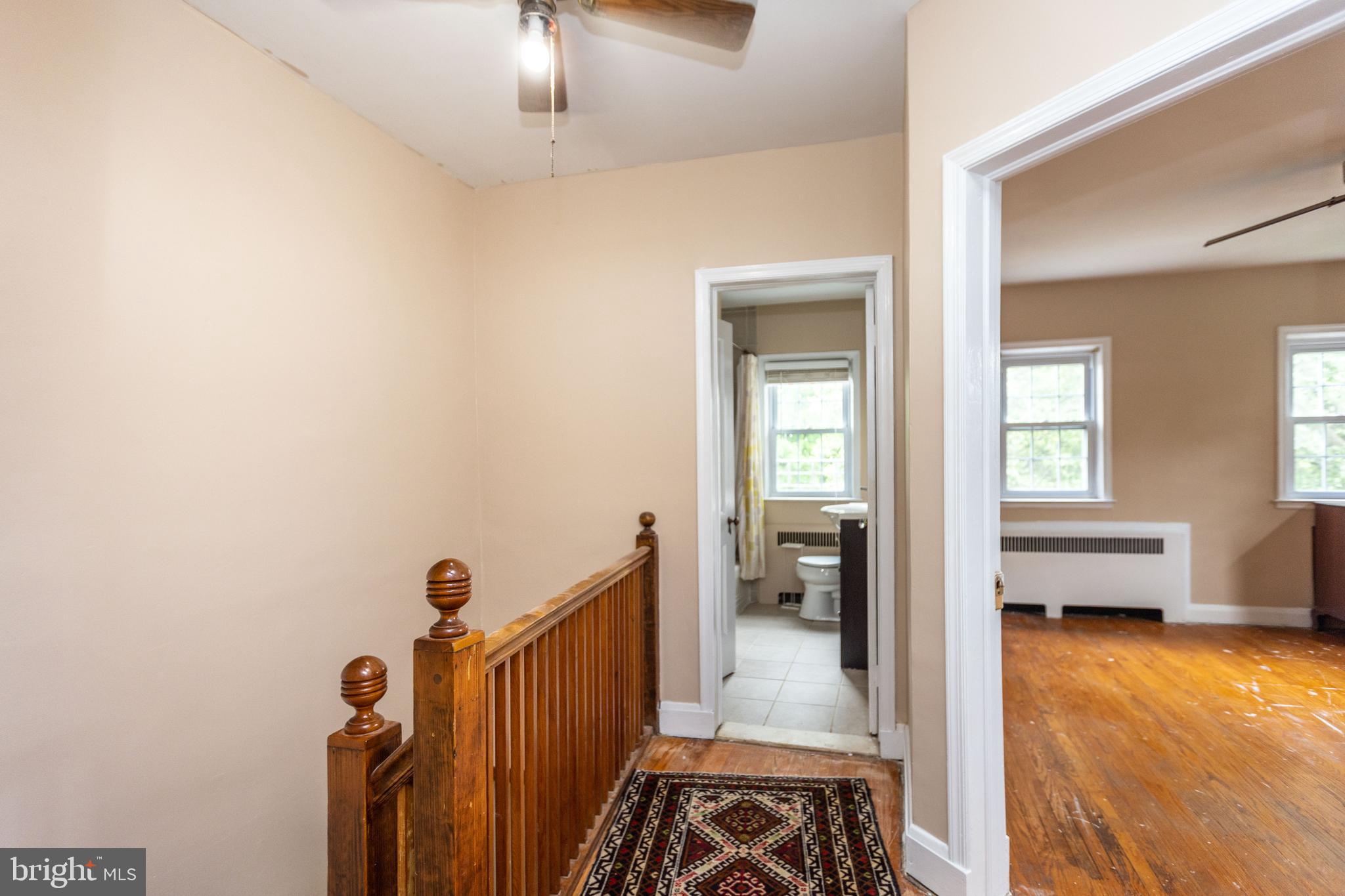 4649 Harcourt Road Baltimore, MD 21214 - Photo 27 of 28 Upstairs hallway