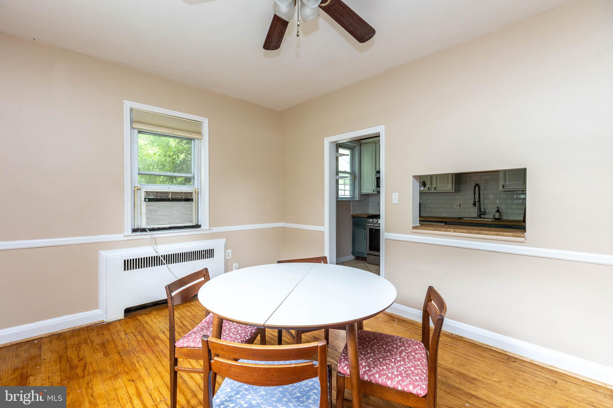 4649 Harcourt Road Baltimore, MD 21214 - Photo 10 of 28 Dining room