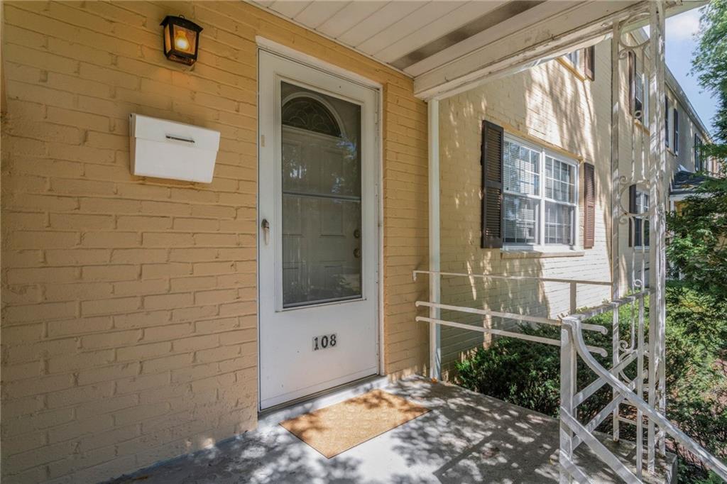 108 Raleigh Court Pittsburgh, PA 15237 - Photo 2 of 40 Covered front porch