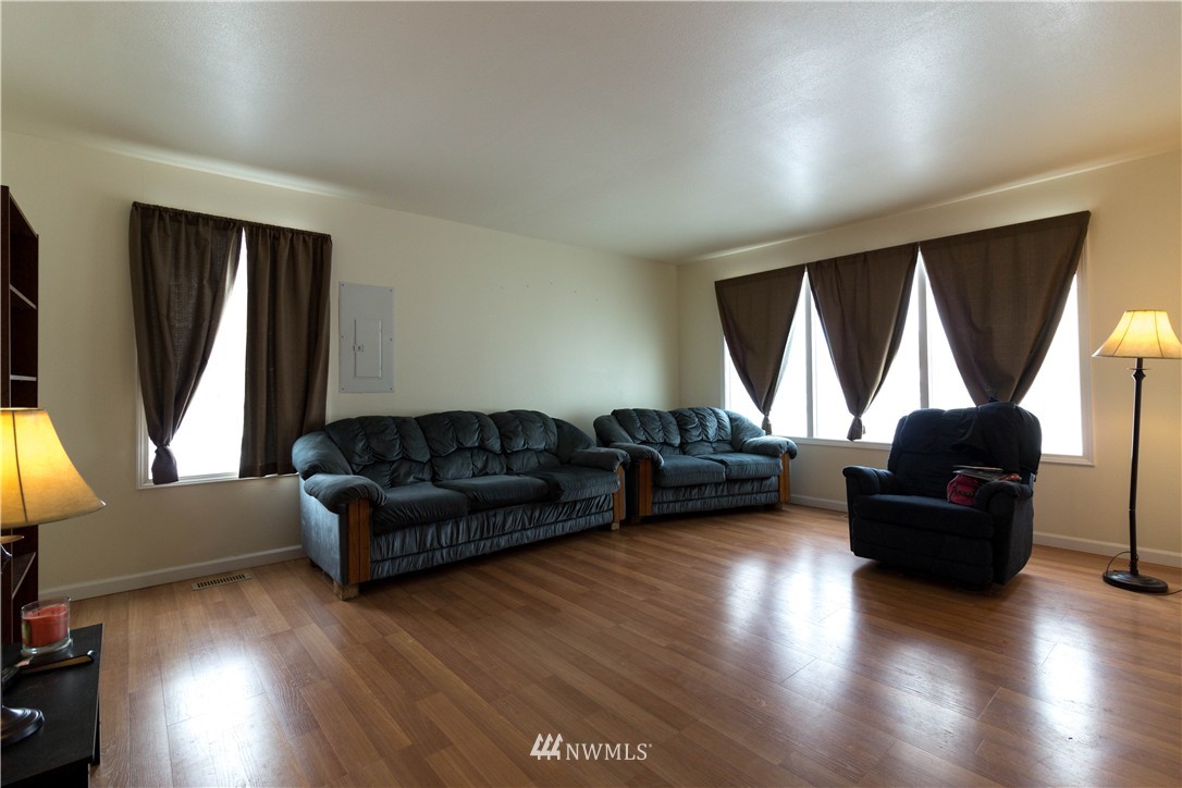 39 3rd Street Touchet, WA 99360 - Photo 4 of 20 Gallery Image 4