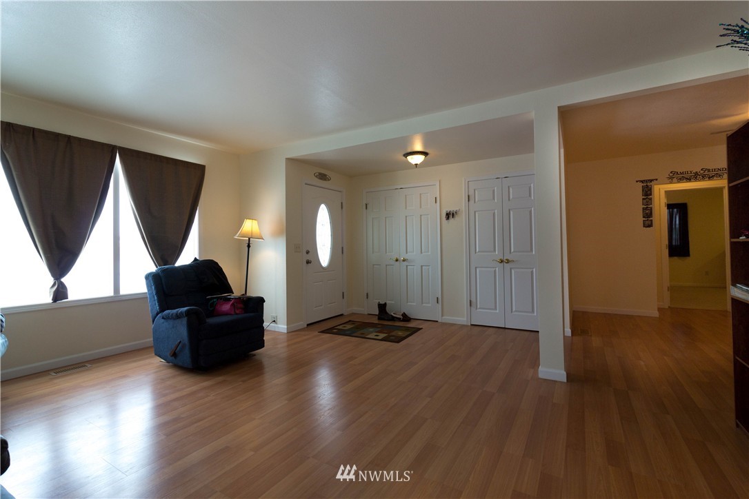 39 3rd Street Touchet, WA 99360 - Photo 5 of 20 Gallery Image 5