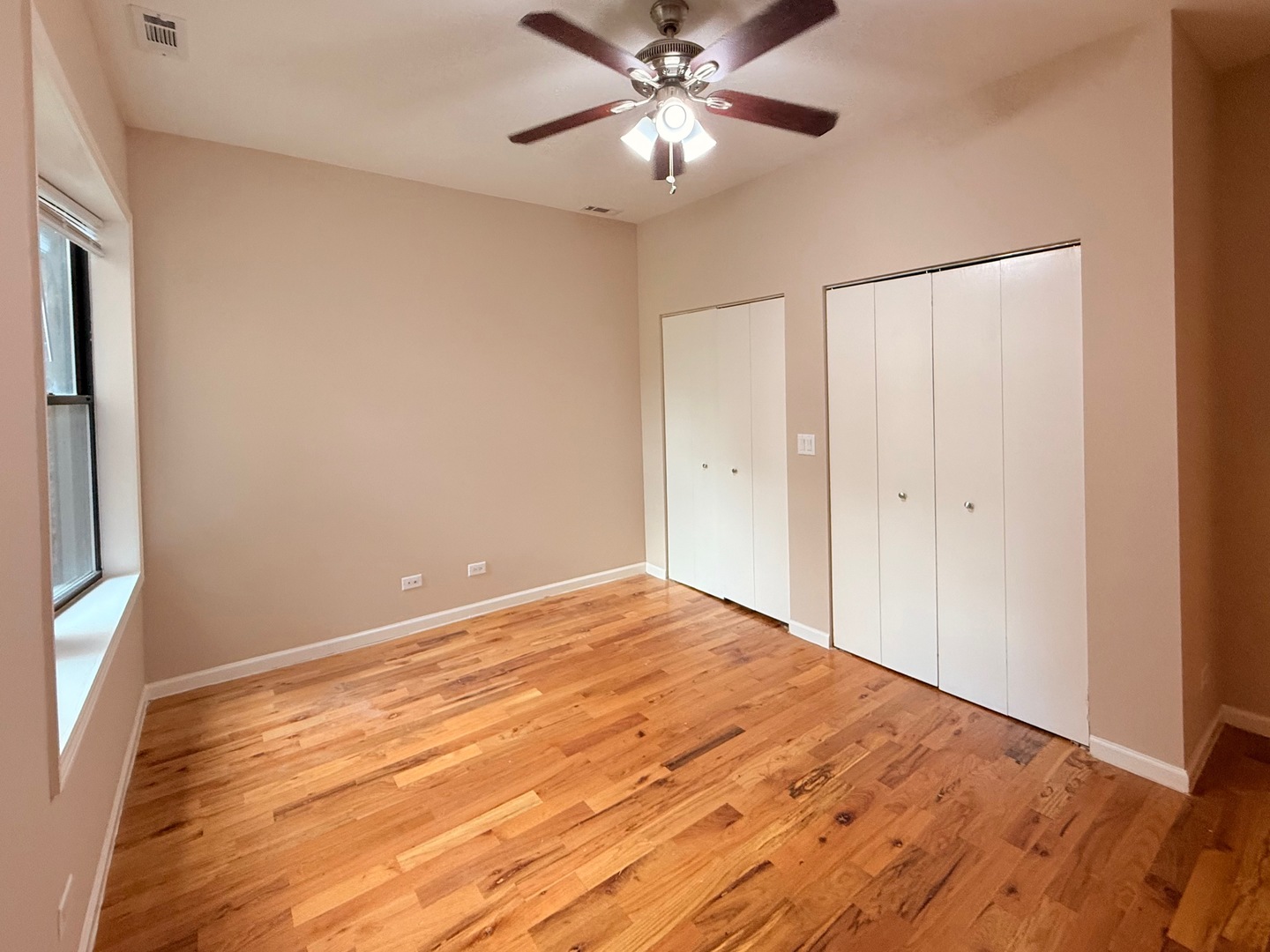 1534 East Marquette Road Chicago, IL 60637 - Photo 13 of 23 a view of an empty room